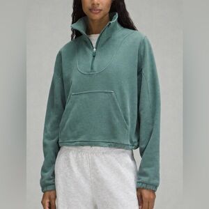 Lululemon Athletica Women's Green Sweatshirt